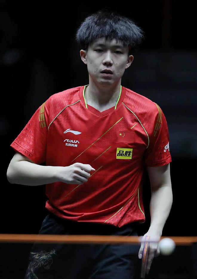 在足球比赛 在足球比赛