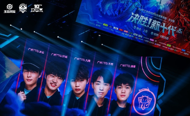 希勒甚至拿 希勒甚至拿