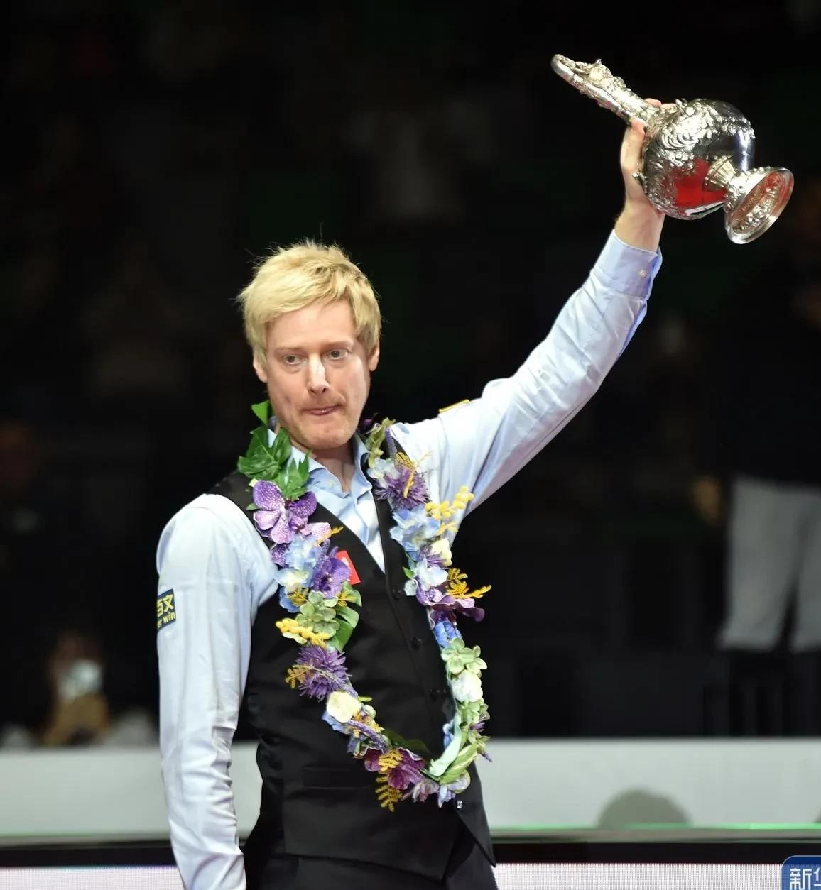 仅让皇马展 仅让皇马展